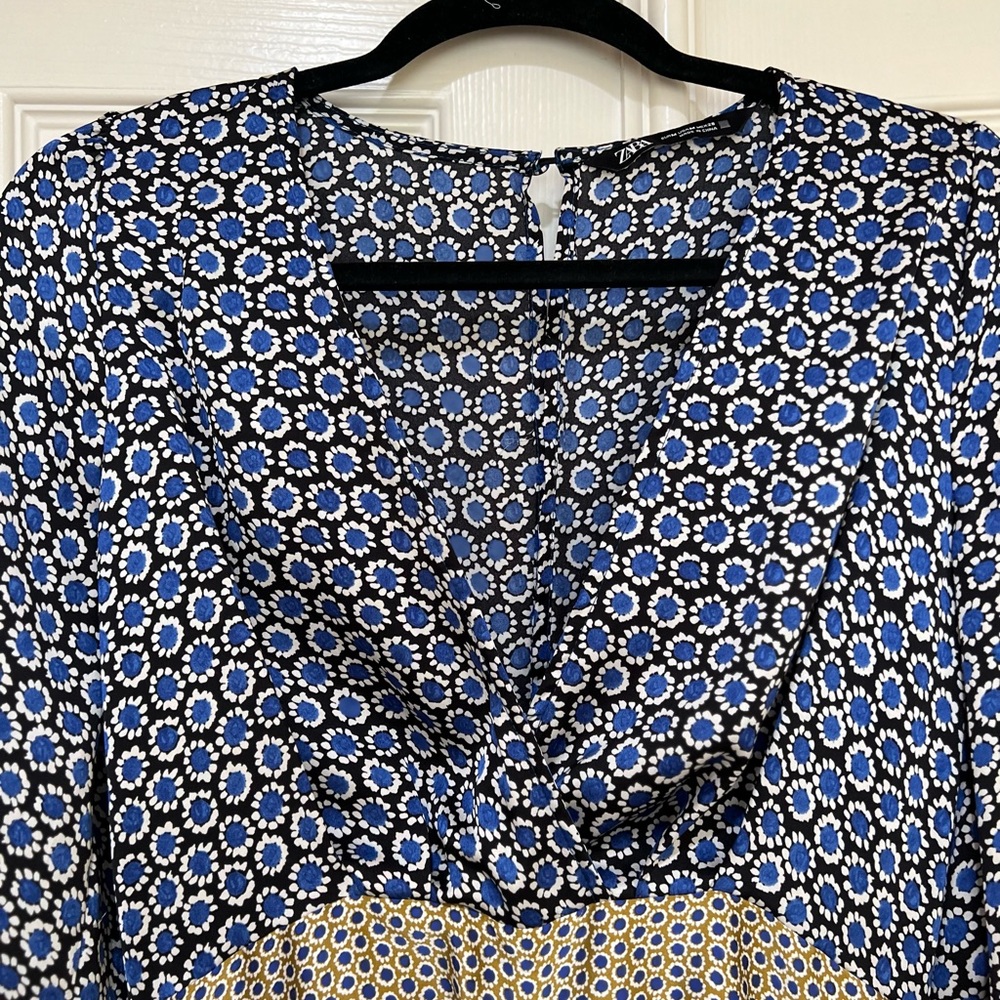 ZARA GEOMETRIC PRINT  Long Sleeves V Neck Open Back Scarf JUMPSUIT Lightweight M - Picture 9 of 11